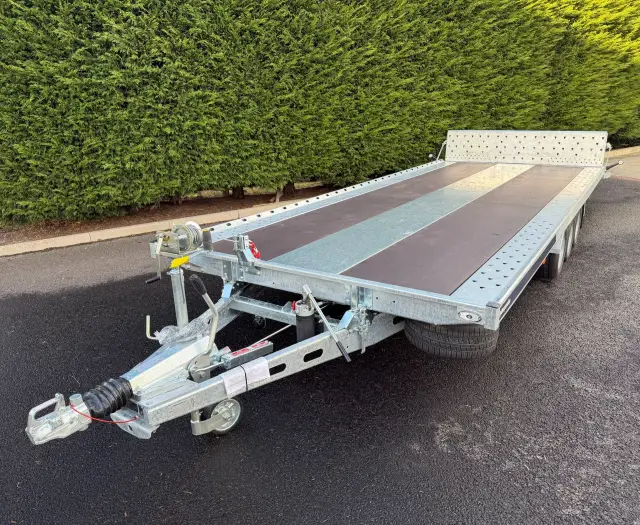Indespension 17'9" x 6'9" Tri-Axle Tiltdeck Car Transporter Trailer